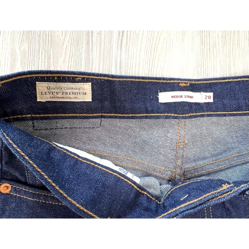 Levi's Premium Wedgie High Rise Light Wash W28 L26 Button Fly fringe pocket - Picture 8 of 12